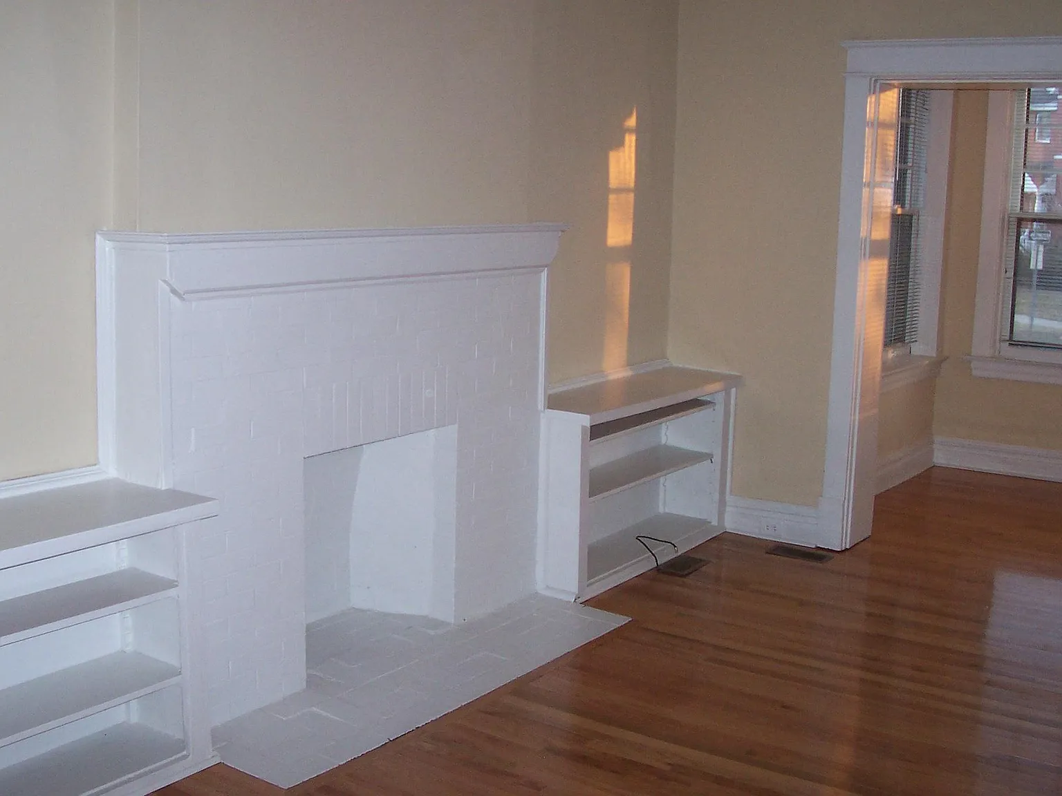 2 bed, 1500 sqft, $1,700 — Photo 2