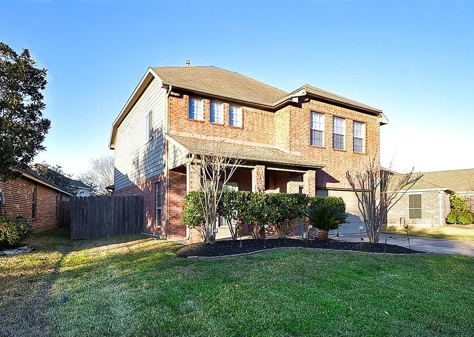 1st image of 2110 Castle Gardens Ln