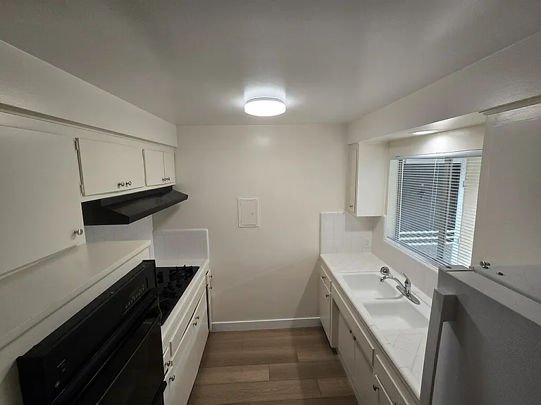3340 Richland Dr #2 — Photo 8