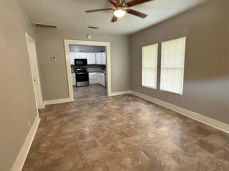 118 E Murrill Ave — Photo 5