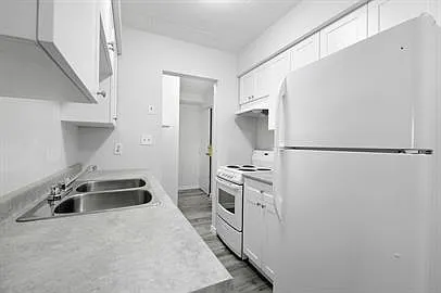 591 Wellington Ave #201 — Photo 3