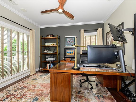 5th image of 2621 Twinberry Ln