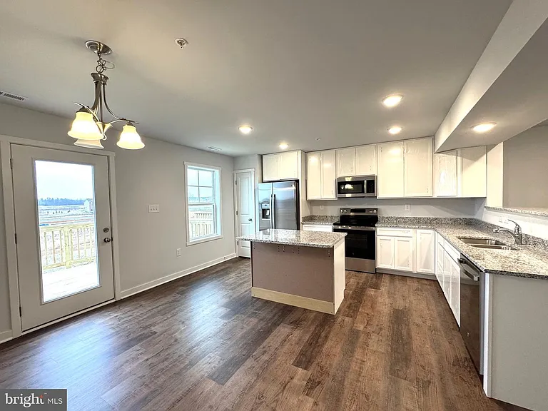148 Olga Dr — Photo 11
