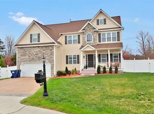 11719 Grackle Ct, Midlothian, VA 23112