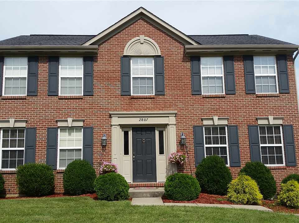 1st image of 2807 Coachlight Ln