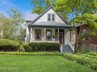 114 S Ridgeland Ave, Oak Park, IL 60302