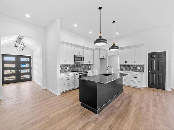 5th image of 15 Chinkapin Ct