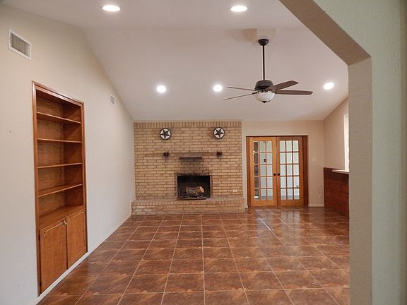 2nd image of 163 Las Lomas Dr