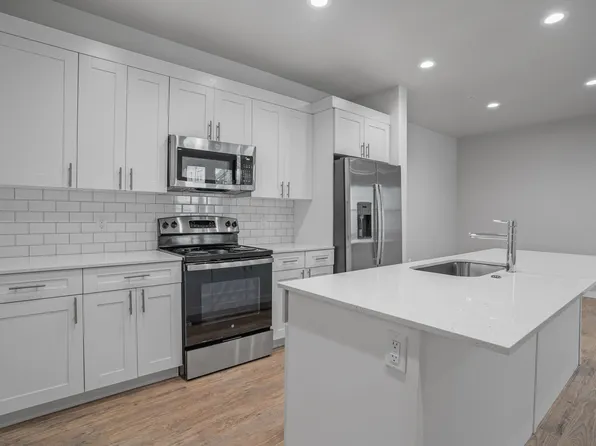 Sparrow Hill Apartments