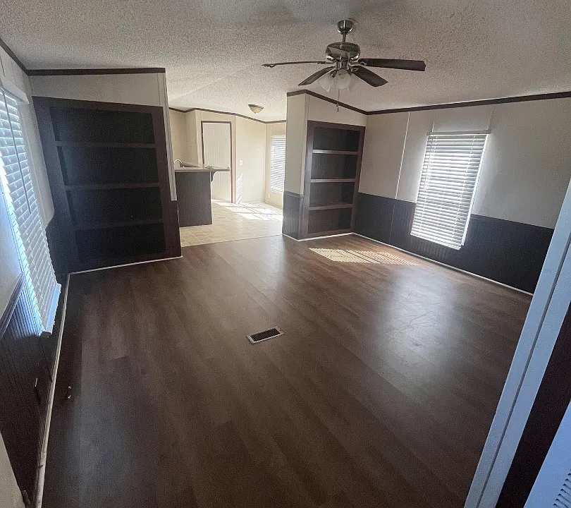 28 East St #9