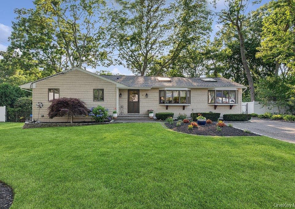 1st image of 61 Timber Drive