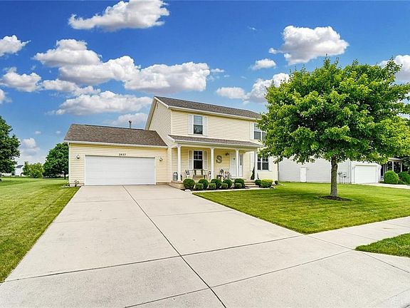 3rd image of 2637 Huntington Dr