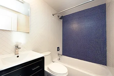 Rented by R New York