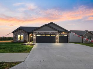 150 Wagon Wheel Dr, Warsaw, IN 46580