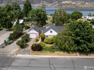 335 Sunny Dr, Electric City, WA 99123