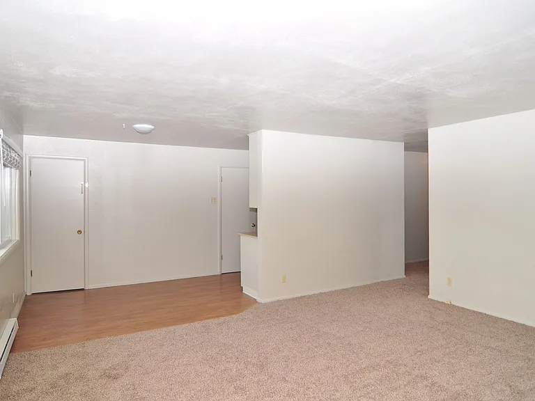 490 S State St — Photo 15
