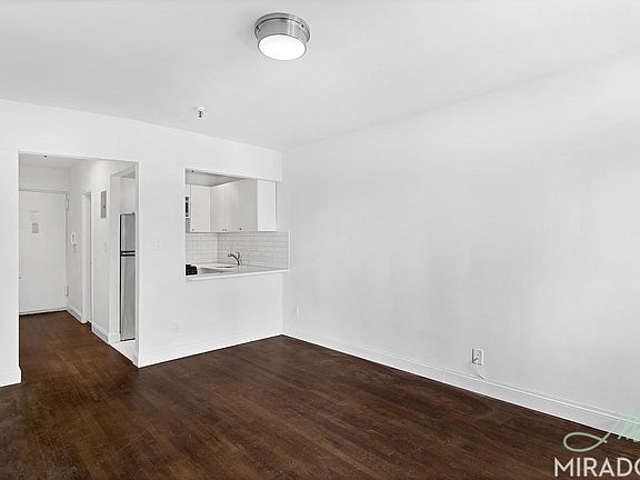 2nd image of 1435 York Ave APT 6E