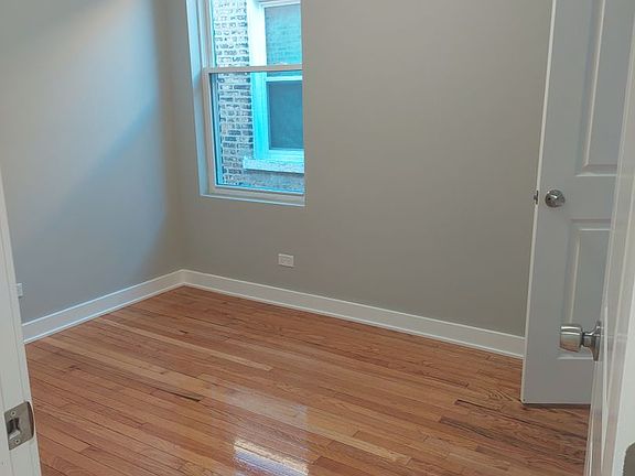 4th image of 4117 S Albany Ave #2F