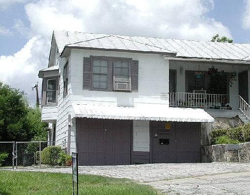 1st image of 423 PARLAND PL