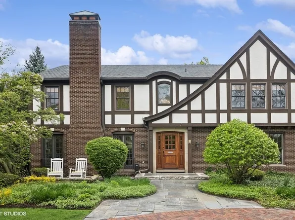 215 E 1st St, Hinsdale, IL 60521