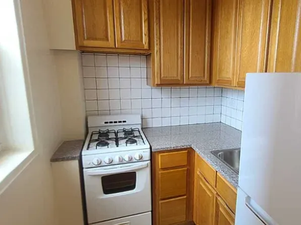 59 Gelston Avenue image 1 of 7