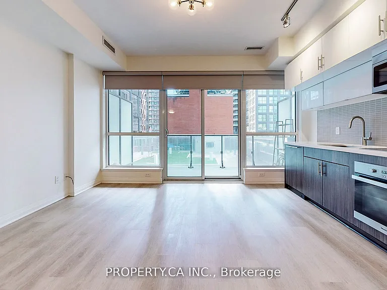 8 Mercer St #710 — Photo 5