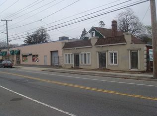 1823 Newbridge Rd, Bellmore, NY 11710