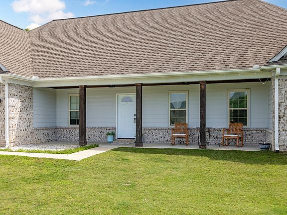 3rd image of 270 Crad Baskin Dr