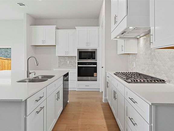 3rd image of 1120 Pitchfork Rd