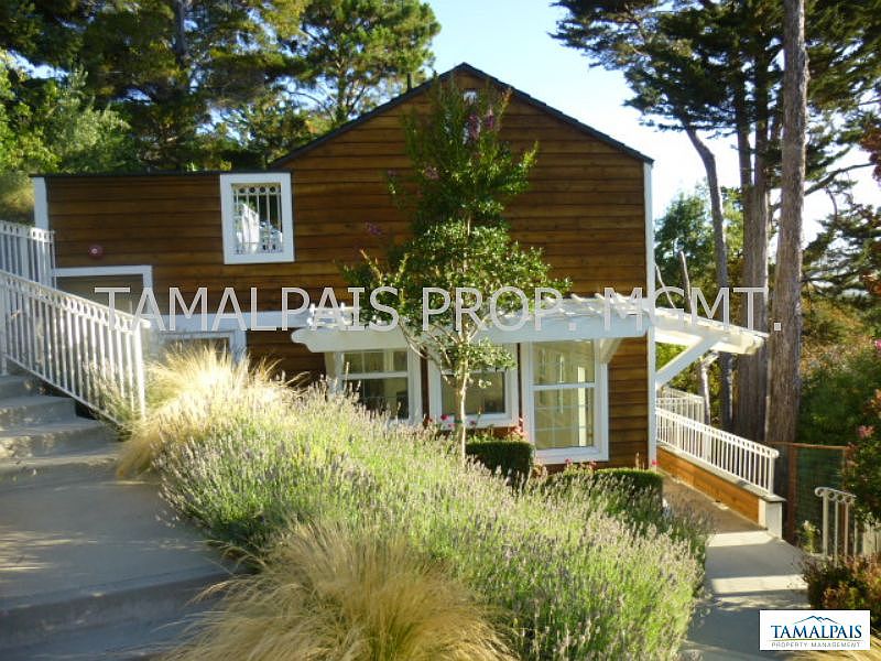 Welcome to 8 Arch Street