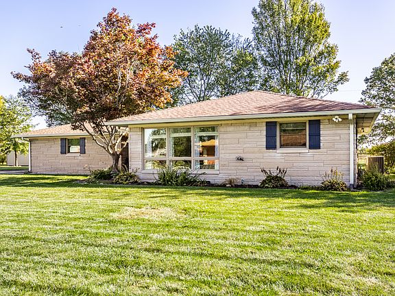 2nd image of 43 Robinwood Dr