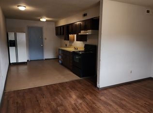 600 E Poplar St #17, Clarksville, AR 72830