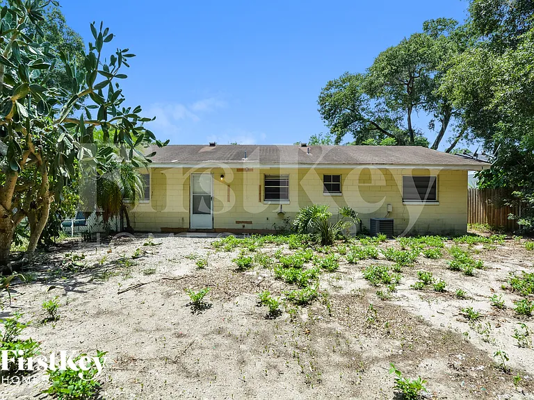 928 N Rossiter St — Photo 15