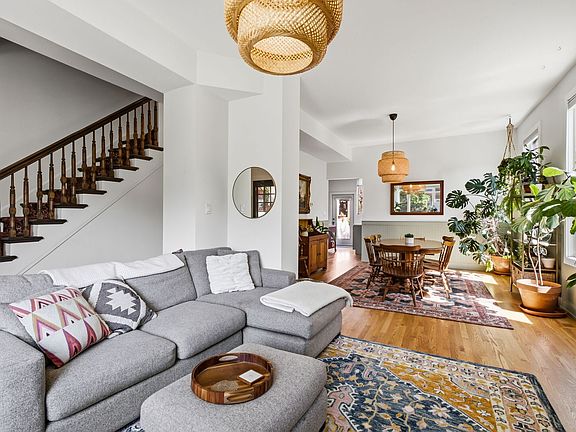 4th image of 3038 W Diversey Ave