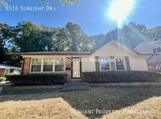 8516 Sunlight Dr, Cincinnati, OH 45231