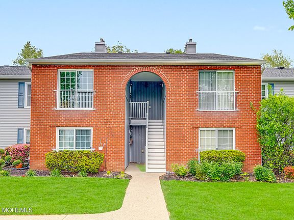 4th image of 502 Harding Road #3