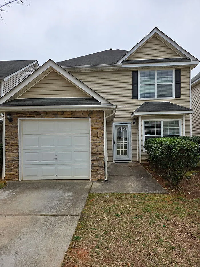 3 bed, 2.5 bath, 1549 sqft, $2,175 — Photo 1