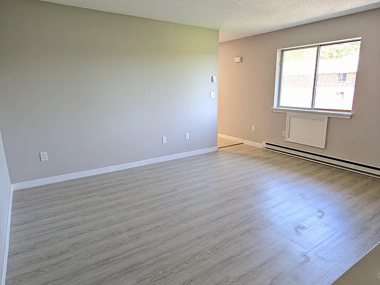 86 Sherman Ave #3 — Photo 3
