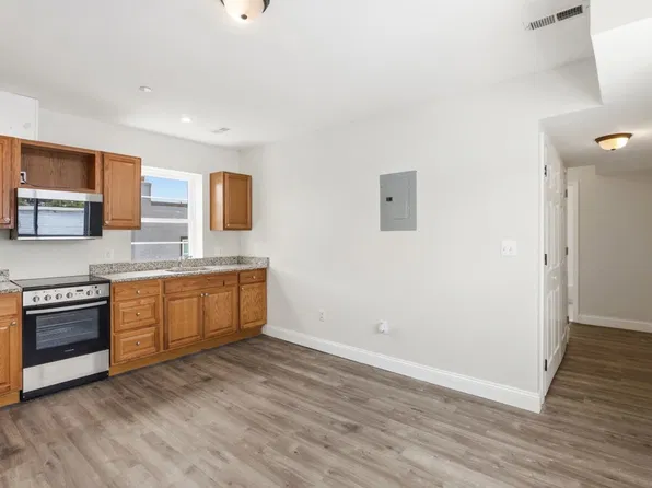 4230 6th St SE, Washington, DC
