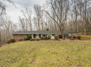 102 Walton Ln, Oak Ridge, TN 37830