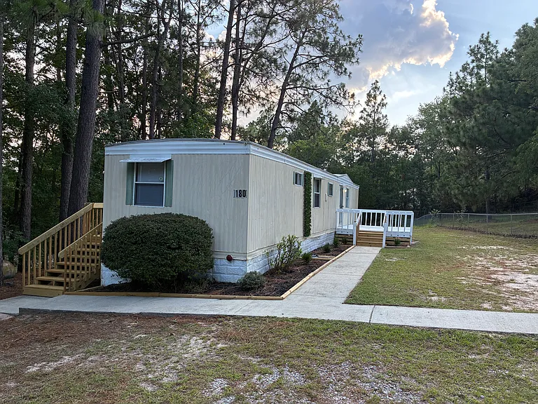 180 Dowd Dr — Photo 1