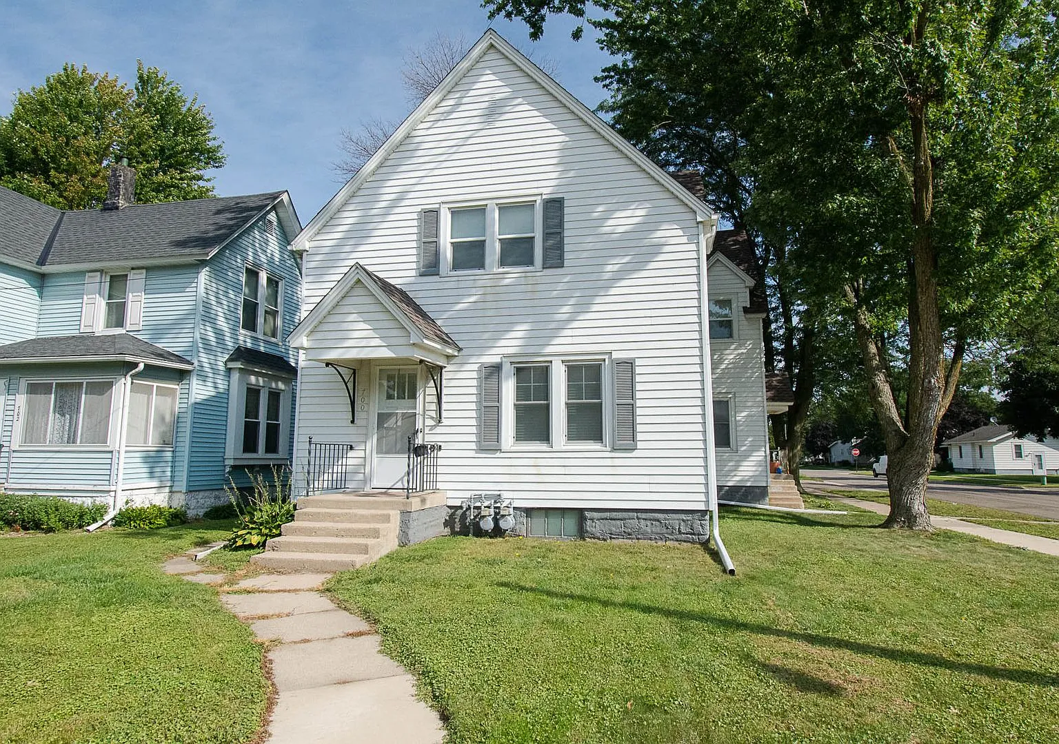 1003 6th St NW/700 9th Ave NW — Photo 1