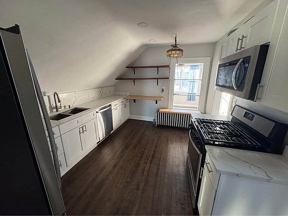 4th image of 1125 Troost Ave APT 2