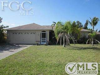 1st image of 304 SE 19th Ln