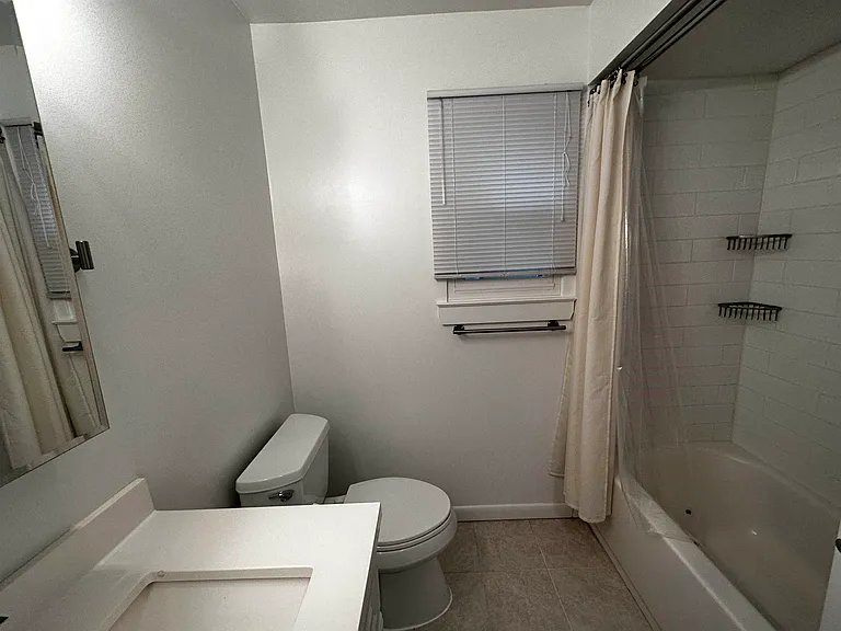 609 Sussex St #1-0904 — Photo 10