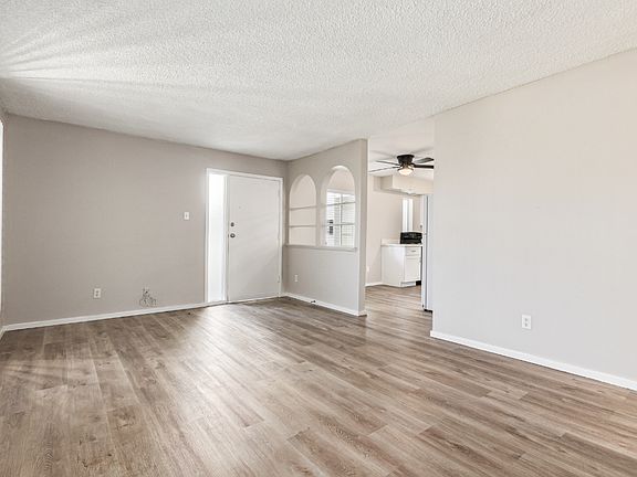 2nd image of 407 N Williams #16