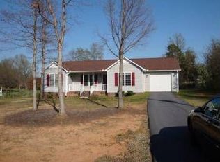 225 Pine Grove Cir, Chesnee, SC 29323