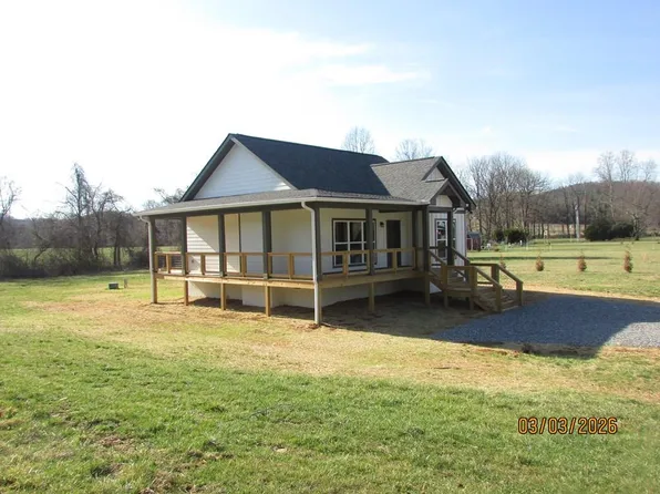 155 Waldorf Pl, Hayesville, NC 28904