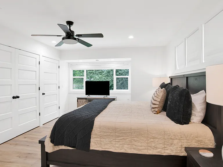 10134 Longview Dr — Photo 16
