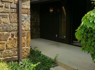 828 W Imhoff Rd, Norman, OK 73072